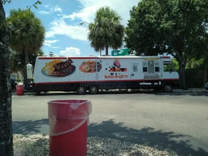 FOODTRUCK.jpg